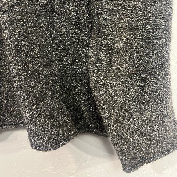 Columbia Heather Gray Crew Neck Sweater - Picture 3 of 7